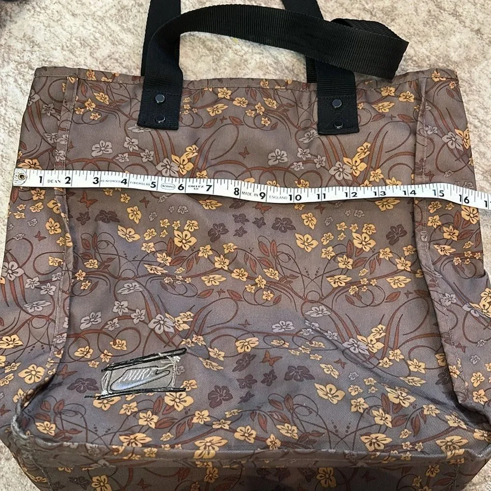 Nike stylish floral